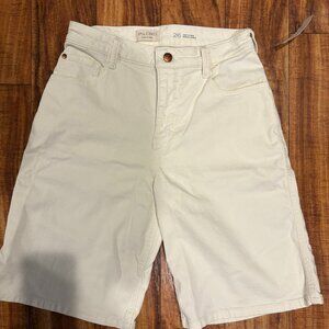 Anthrologie Pilcro Classic Bermuda Denim Shorts, Size 26